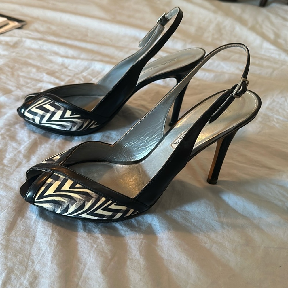 Lightly used, only worn a few times.